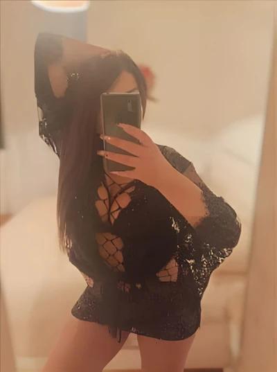 Sexy Vatrena Brinetica escort advert gallery image 6