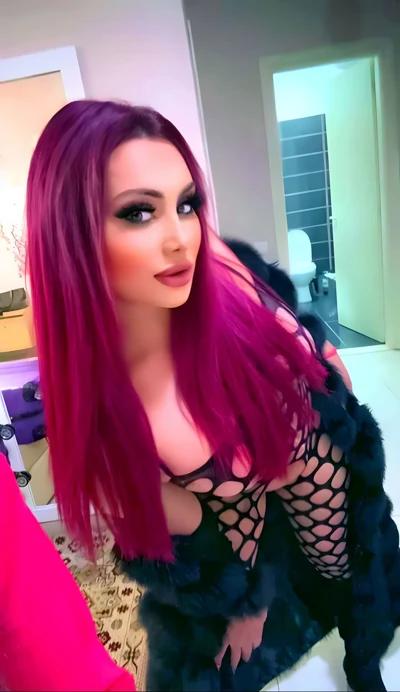 Naza Tirana escort advert gallery image 4