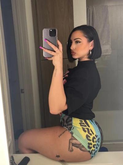Yasmina  escort advert gallery image 0